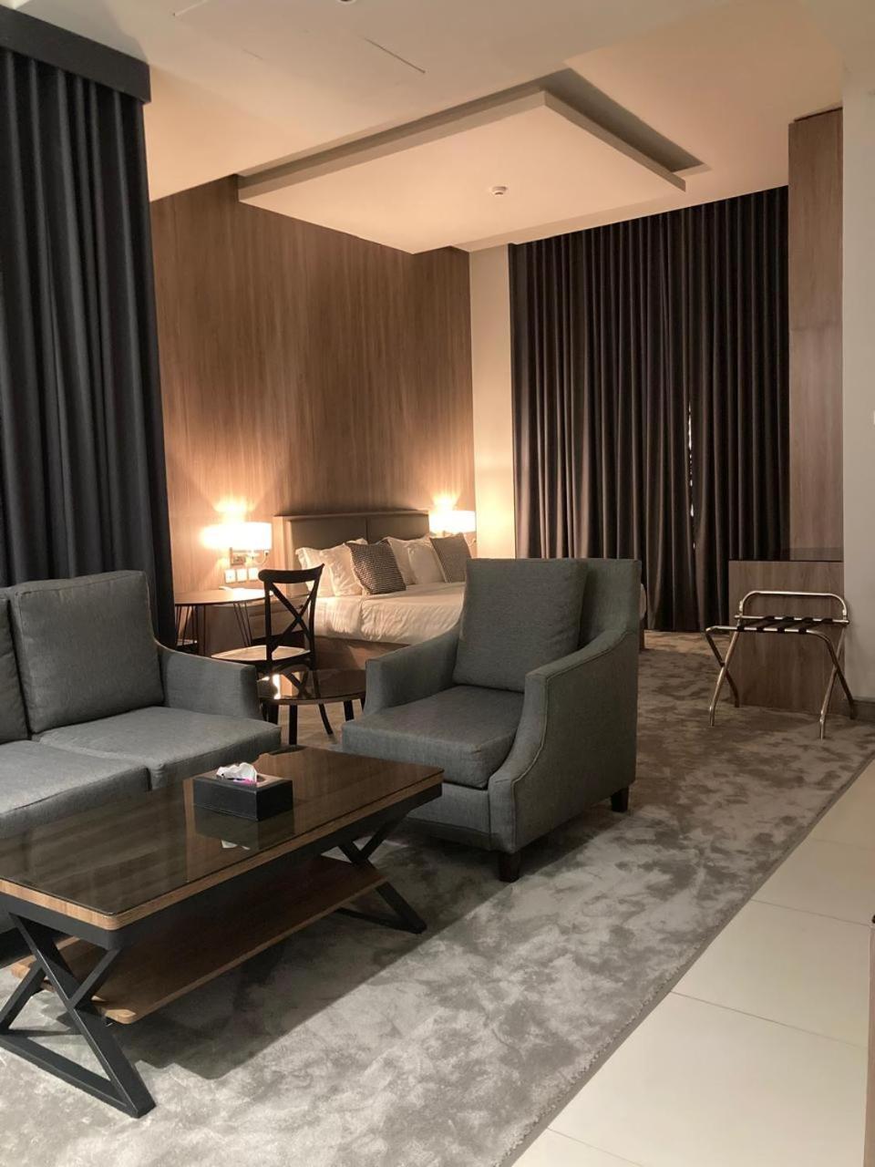 Aparthotel Land Walk Al Aqiq Ar Riyad Esterno foto