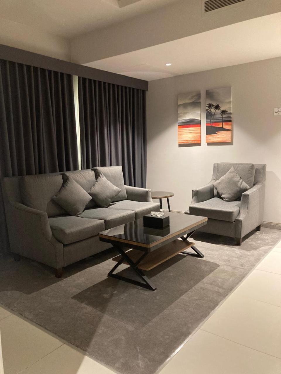 Aparthotel Land Walk Al Aqiq Ar Riyad Esterno foto