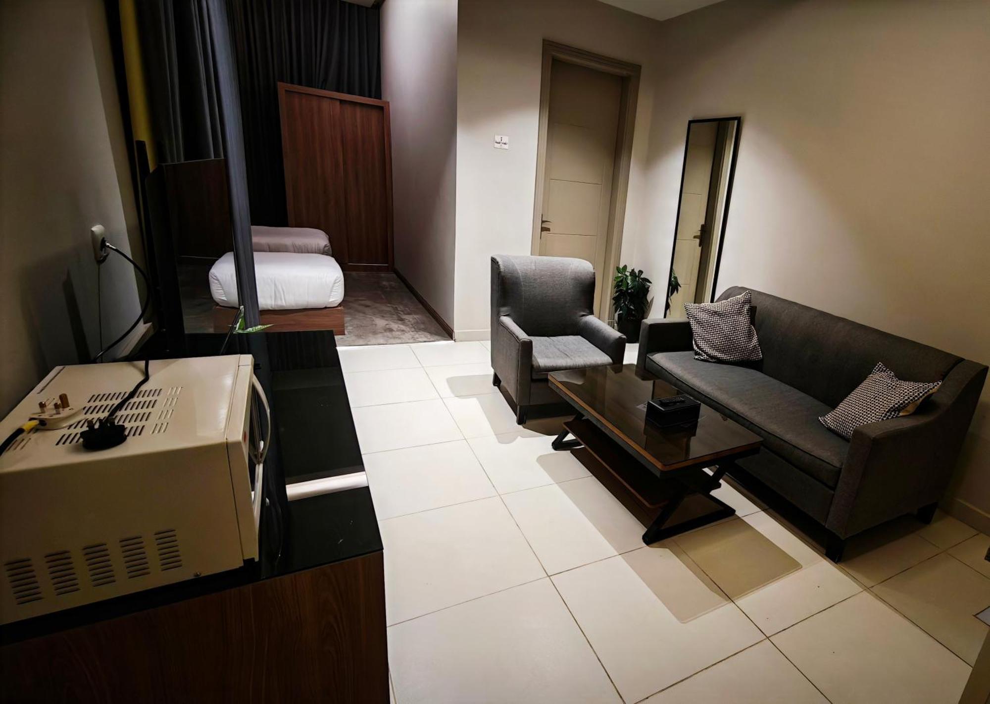 Aparthotel Land Walk Al Aqiq Ar Riyad Esterno foto